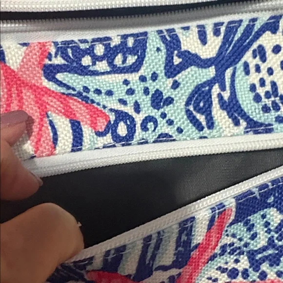 NWT tropical print crossbody bag - Picture 3 of 8